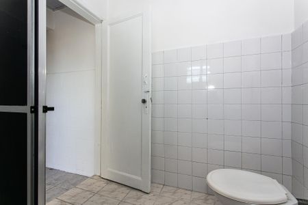 Casa de condomínio para alugar com 90m², 2 quartos e sem vaga Casa de condomínio para alugar com 90m², 2 quartos e sem vagaBanheiro