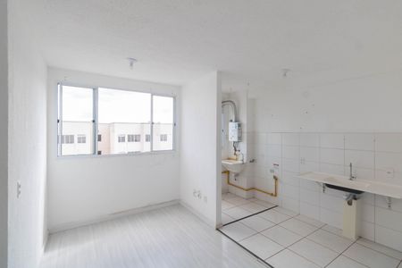 Sala de apartamento para alugar com 2 quartos, 45m² em Santa Cruz, Rio de Janeiro