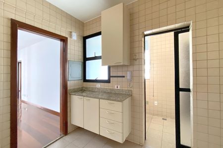 Apartamento para alugar com 150m², 2 quartos e 1 vaga Apartamento para alugar com 150m², 2 quartos e 1 vagaCozinha