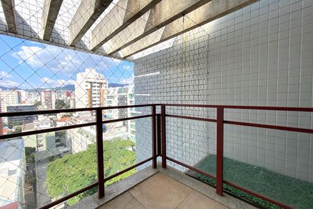 Apartamento para alugar com 150m², 2 quartos e 1 vaga Apartamento para alugar com 150m², 2 quartos e 1 vagaVaranda da Sala