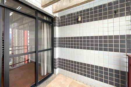 Apartamento para alugar com 150m², 2 quartos e 1 vaga Apartamento para alugar com 150m², 2 quartos e 1 vagaVaranda da Sala