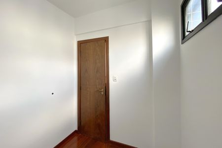Apartamento para alugar com 150m², 2 quartos e 1 vaga Apartamento para alugar com 150m², 2 quartos e 1 vagaQuarto de Serviço