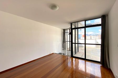 Apartamento para alugar com 150m², 2 quartos e 1 vaga Apartamento para alugar com 150m², 2 quartos e 1 vagaSala de Estar