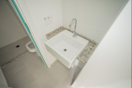 Apartamento à venda com 37m², 2 quartos e sem vagaBanheiro