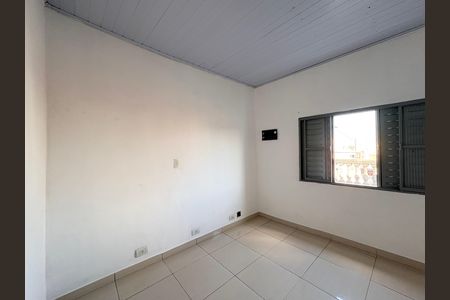 Quarto 2 de casa para alugar com 2 quartos, 50m² em Piqueri, São Paulo