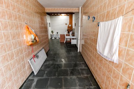 Casa à venda com 100m², 3 quartos e 4 vagas Casa à venda com 100m², 3 quartos e 4 vagasQuintal