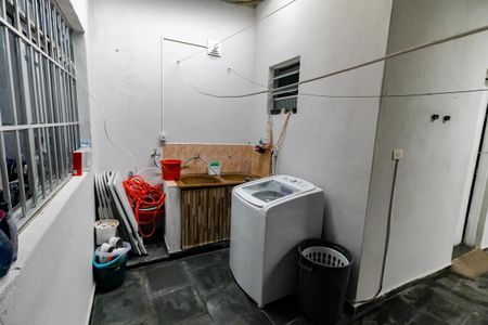 Casa à venda com 100m², 3 quartos e 4 vagas Casa à venda com 100m², 3 quartos e 4 vagasÁrea de Serviço