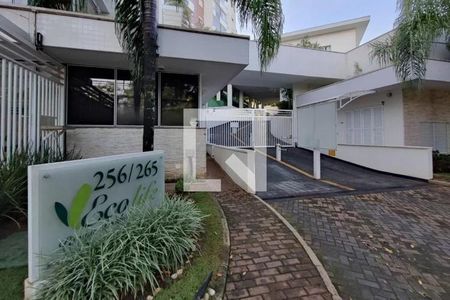 Apartamento à venda com 97m², 3 quartos e 2 vagas Apartamento à venda com 97m², 3 quartos e 2 vagasFachada