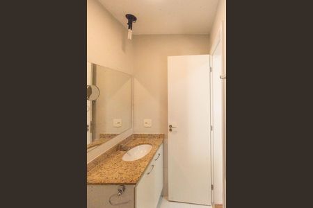 Apartamento à venda com 97m², 3 quartos e 2 vagas Apartamento à venda com 97m², 3 quartos e 2 vagasBanheiro