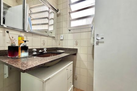 Casa à venda com 145m², 3 quartos e 1 vaga Casa à venda com 145m², 3 quartos e 1 vagaBanheiro Corredor