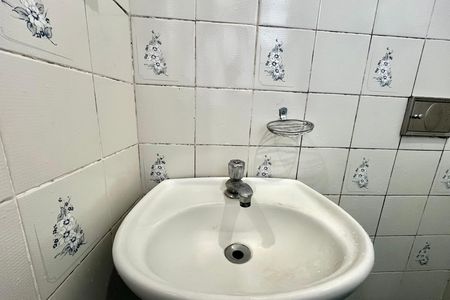 Casa à venda com 145m², 3 quartos e 1 vaga Casa à venda com 145m², 3 quartos e 1 vagaBanheiro da Suíte