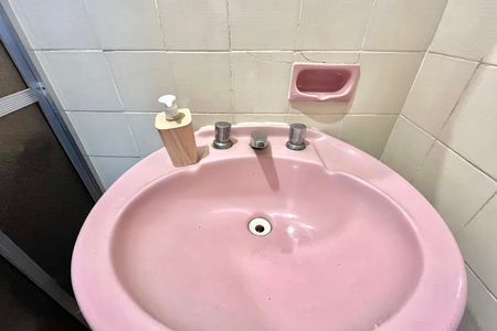 Casa à venda com 145m², 3 quartos e 1 vaga Casa à venda com 145m², 3 quartos e 1 vagaBanheiro de serviço