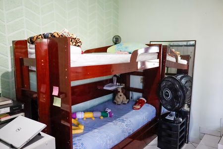Casa à venda com 40m², 4 quartos e sem vaga Casa à venda com 40m², 4 quartos e sem vagaQuarto 3