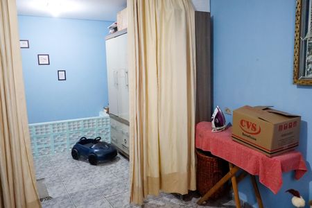Casa à venda com 40m², 4 quartos e sem vaga Casa à venda com 40m², 4 quartos e sem vagaQuarto 2