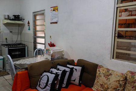 Casa à venda com 40m², 4 quartos e sem vaga Casa à venda com 40m², 4 quartos e sem vagasala
