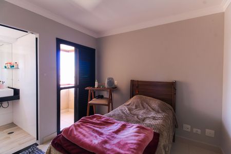 Apartamento à venda com 70m², 3 quartos e 2 vagasQuarto 2 - Suíte