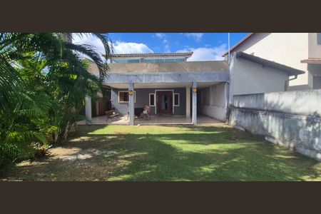 Casa para alugar com 140m², 4 quartos e 3 vagas Casa para alugar com 140m², 4 quartos e 3 vagasFachada