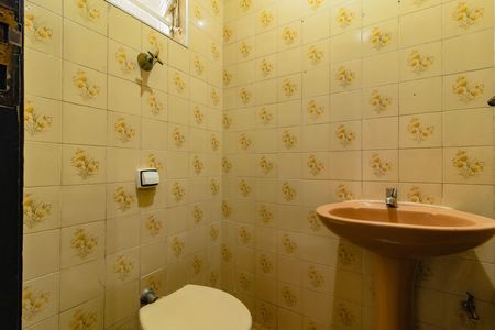 Casa à venda com 150m², 2 quartos e 3 vagas Casa à venda com 150m², 2 quartos e 3 vagasBanheiro