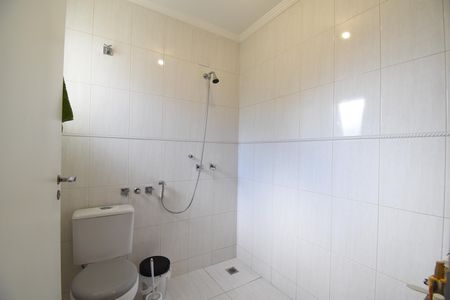 Casa à venda com 298m², 3 quartos e 5 vagasBanheiro da Suíte