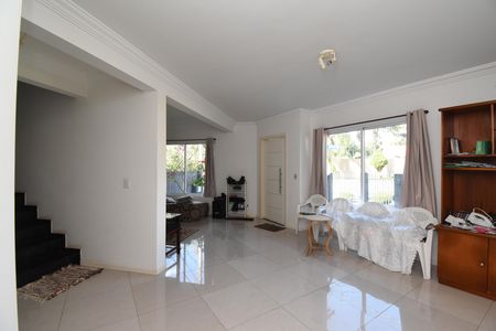 Casa à venda com 298m², 3 quartos e 5 vagasSala