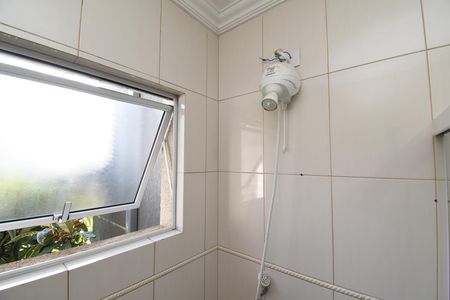 Casa à venda com 298m², 3 quartos e 5 vagasBanheiro 2