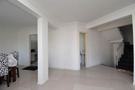 Casa à venda com 298m², 3 quartos e 5 vagasSala