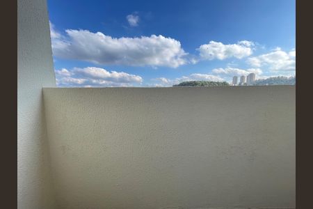 Varanda de apartamento para alugar com 3 quartos, 60m² em Conjunto Promorar Raposo Tavares, São Paulo