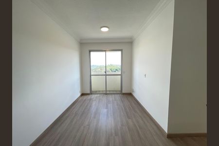 Sala de apartamento para alugar com 3 quartos, 60m² em Conjunto Promorar Raposo Tavares, São Paulo