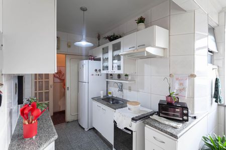 Apartamento à venda com 133m², 3 quartos e 1 vaga Apartamento à venda com 133m², 3 quartos e 1 vagaCozinha e Área de Serviço