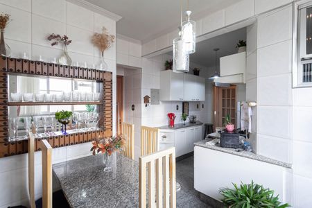 Apartamento à venda com 133m², 3 quartos e 1 vaga Apartamento à venda com 133m², 3 quartos e 1 vagaCozinha e Área de Serviço