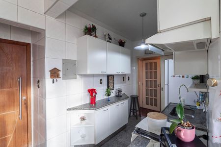 Apartamento à venda com 133m², 3 quartos e 1 vaga Apartamento à venda com 133m², 3 quartos e 1 vagaCozinha e Área de Serviço