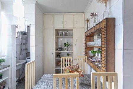 Apartamento à venda com 133m², 3 quartos e 1 vaga Apartamento à venda com 133m², 3 quartos e 1 vagaCozinha e Área de Serviço