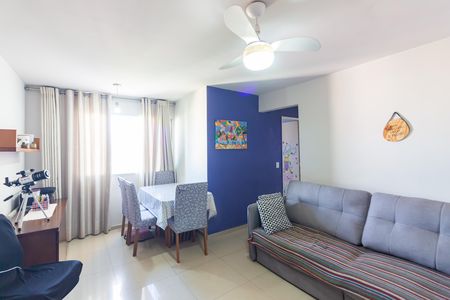 Sala de apartamento para alugar com 2 quartos, 55m² em Bandeiras, Osasco