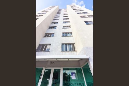 Apartamento para alugar com 55m², 2 quartos e 1 vaga Apartamento para alugar com 55m², 2 quartos e 1 vagaFachada