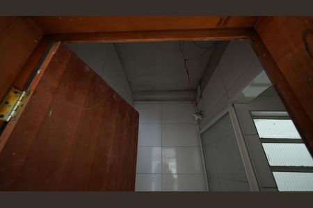 Banheiro Social de kitnet/studio para alugar com 1 quarto, 35m² em Campestre, Santo André