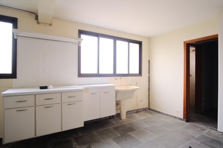 Casa para alugar com 500m², 5 quartos e 5 vagasÁrea de Serviço
