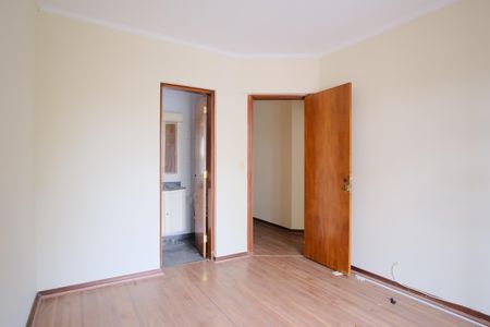 Casa para alugar com 500m², 5 quartos e 5 vagasSuíte 2