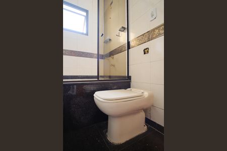 Casa para alugar com 500m², 5 quartos e 5 vagasBanheiro da Suíte 1