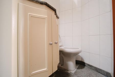 Casa para alugar com 500m², 5 quartos e 5 vagasBanheiro da Suíte 2