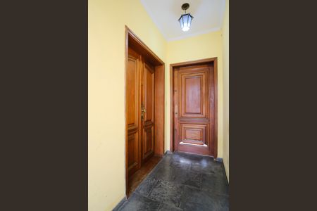 Casa para alugar com 500m², 5 quartos e 5 vagasEntrada