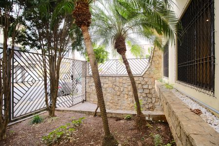 Casa para alugar com 500m², 5 quartos e 5 vagasEntrada