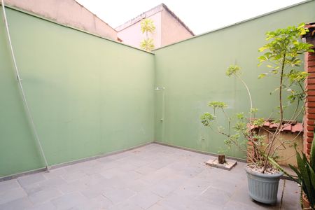 Casa para alugar com 500m², 5 quartos e 5 vagasQuintal