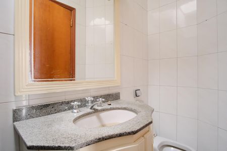 Casa para alugar com 500m², 5 quartos e 5 vagasBanheiro da Suíte 2