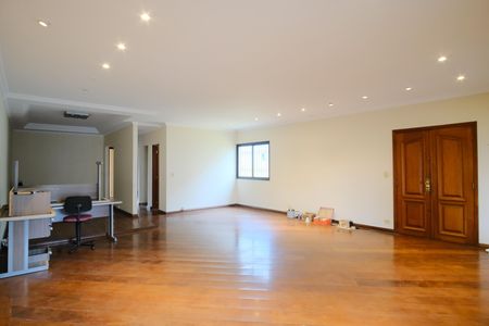 Casa para alugar com 500m², 5 quartos e 5 vagasSala