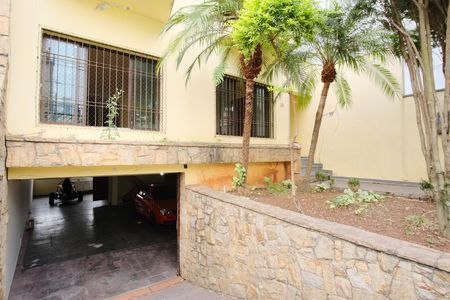 Casa para alugar com 500m², 5 quartos e 5 vagasEntrada