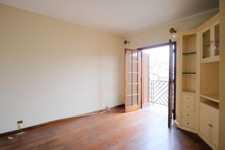 Casa para alugar com 500m², 5 quartos e 5 vagasSala de TV