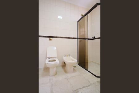 Casa para alugar com 500m², 5 quartos e 5 vagasBanheiro da Suíte 3