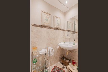 Apartamento para alugar com 420m², 3 quartos e 3 vagasLavabo