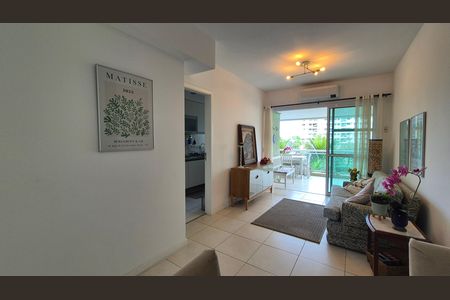 Apartamento para alugar com 70m², 2 quartos e 1 vaga