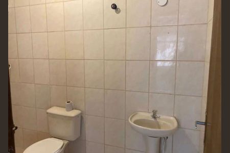 Banheiro de apartamento para alugar com 1 quarto, 70m² em Saboeiro, Salvador
